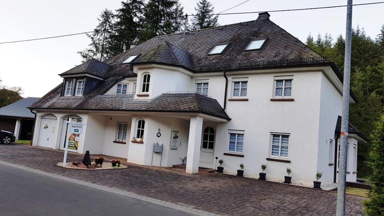 Zimmerappartement "Rose" - Ferienwohnungen Wagner & Gaul Daleiden エクステリア 写真